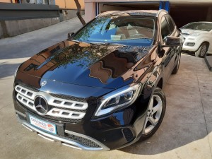 Mercedes GLA sport nera crescenzo automobili (1)