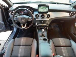 Mercedes GLA sport nera crescenzo automobili (11)