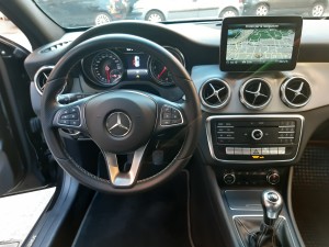 Mercedes GLA sport nera crescenzo automobili (12)