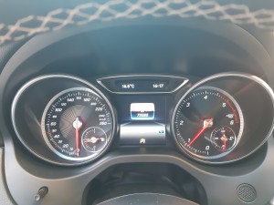 Mercedes GLA sport nera crescenzo automobili (19)