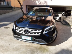 Mercedes GLA sport nera crescenzo automobili (2)