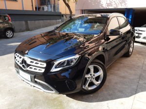 Mercedes GLA sport nera crescenzo automobili (3)