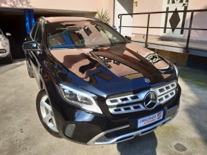 Mercedes GLA sport nera crescenzo automobili (7)