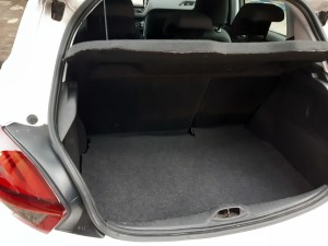 Peugeot 208 bianca (17)