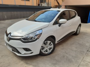 Renault clio (2)