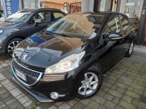 peugeot 208 (2)