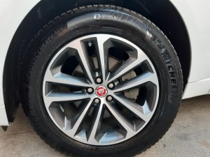 Jaguar F-pace r-sport (12)