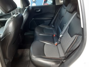 Jeep Compass bianca crescenzo automobili (13)
