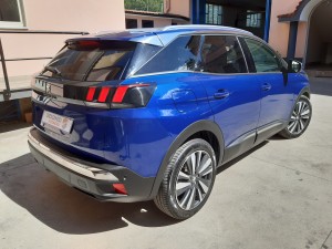 Peugeot 3008 Allure blu (7)