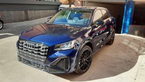 Audi q2 identity black crescenzo automobili (1)