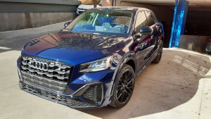Audi q2 identity black crescenzo automobili (2)