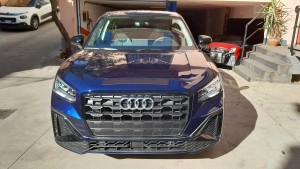 Audi q2 identity black crescenzo automobili (3)