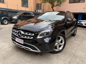 Mercedes GLA (1)