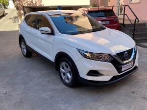 Nissan Qashqai bianco (3)