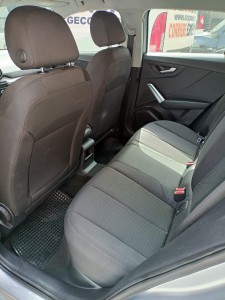 Audi Q2 grigio (11)