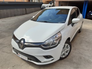 Renault clio (4)