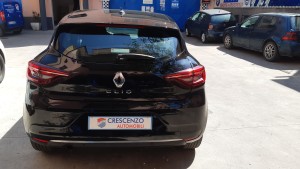 Clio 5 serie nera crescenzo automobili (9)