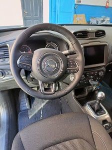 Jeep Renegade Limited nera (12)