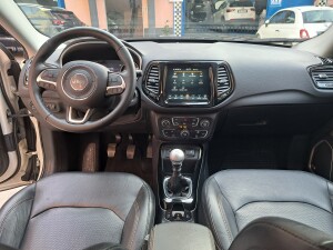 Jeep Compass bianco e nero (10)