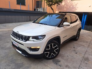 Jeep Compass bianco e nero (3)