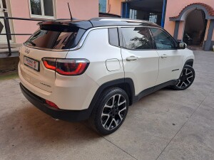 Jeep Compass bianco e nero (8)