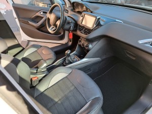 Peugeot 2008 bianca (15)