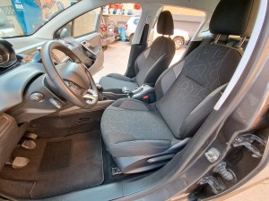 Peugeot 2008 grigio (12)