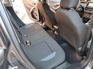 Peugeot 2008 grigio (15)