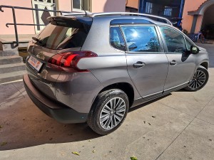 Peugeot 2008 grigio (6)