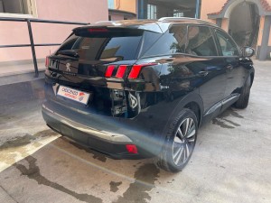 Peugeot 3008 nero (8)
