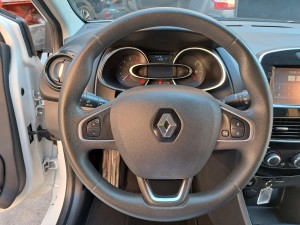 Renault clio IV bianca (14)