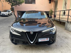 Alfa Stelvio nera q4 (4)