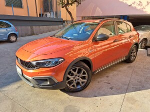 Fiat tipo cross (4)
