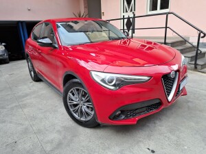 Alfa stelvio rossa (5)
